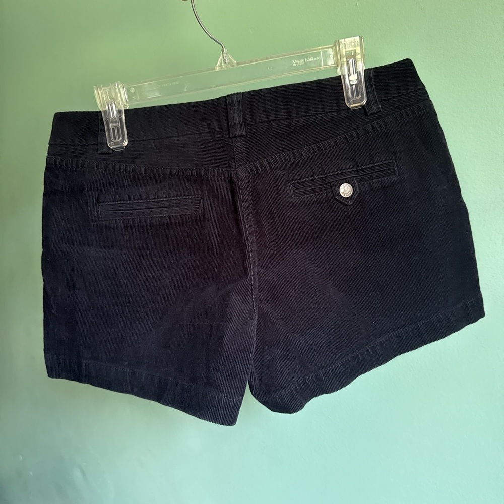 Shorts - Picture 2 of 3